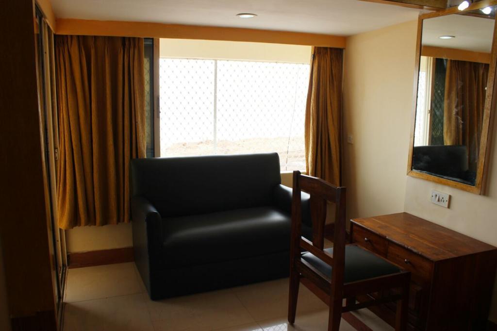 Marina Beach House Hotel Puri Exterior foto
