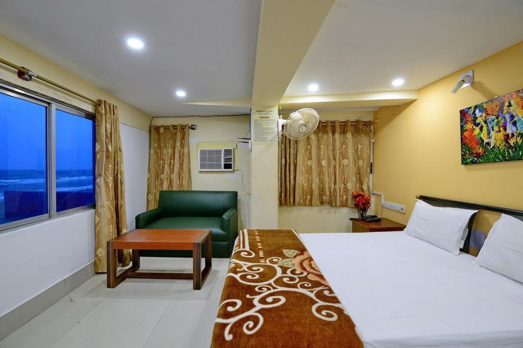 Marina Beach House Hotel Puri Exterior foto