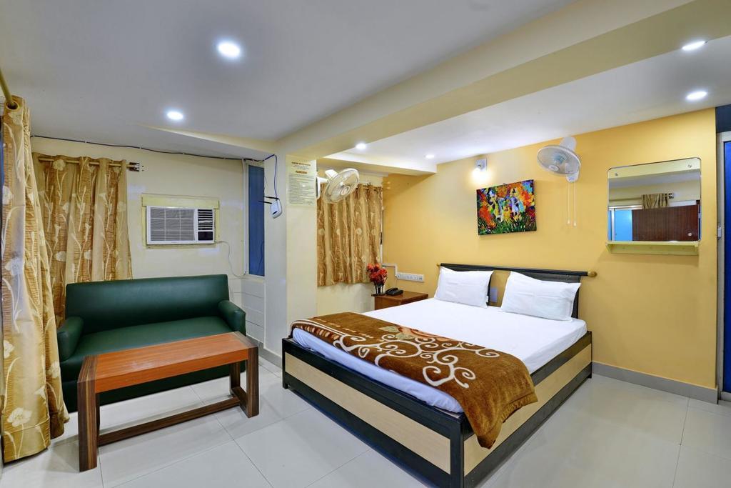 Marina Beach House Hotel Puri Exterior foto
