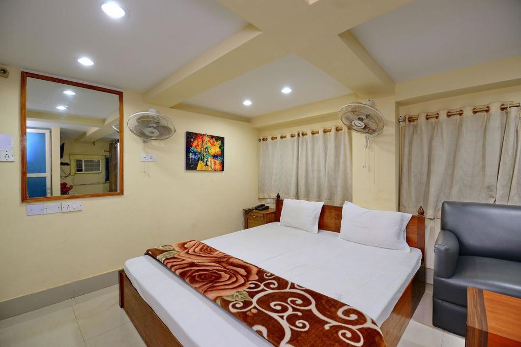 Marina Beach House Hotel Puri Exterior foto